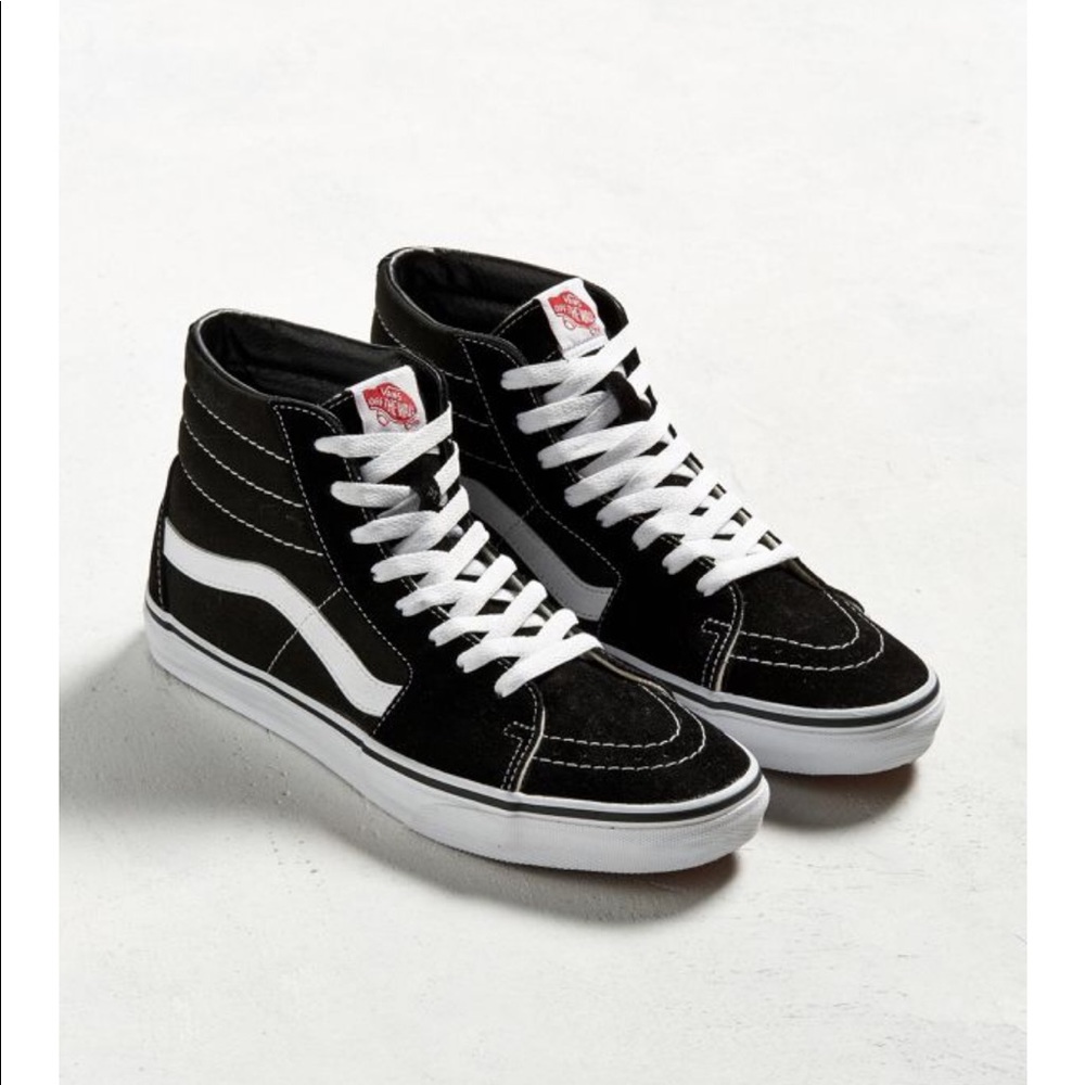 Vans Sk8-Hi Classic high tops in black/white
